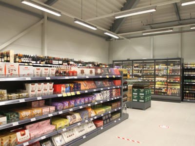 VVN team levererade leveransutrustning och monteringsarbeten i butikskedjans nya butik "TOP" i Sigulda.13